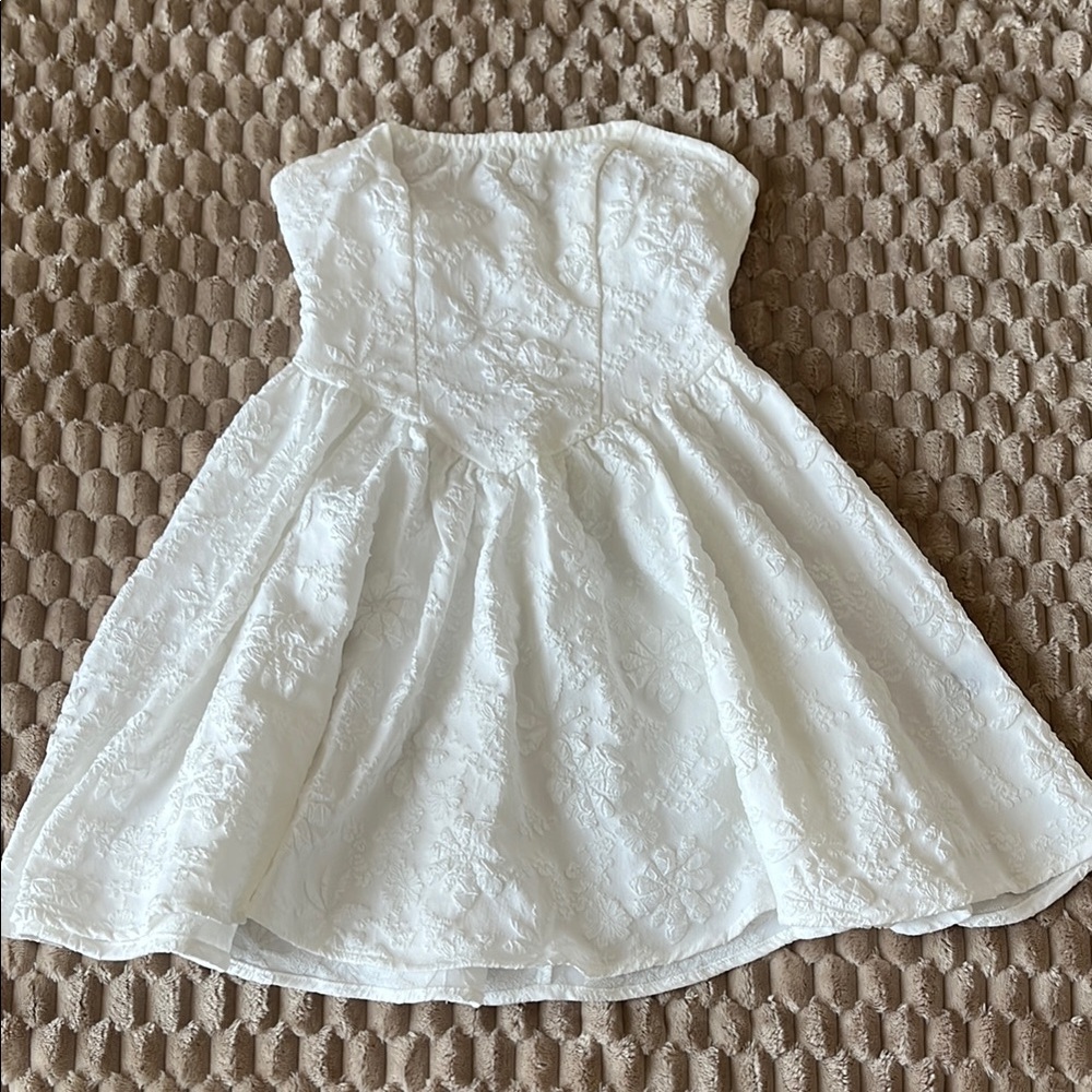 Lace Floral White Strapless Dress